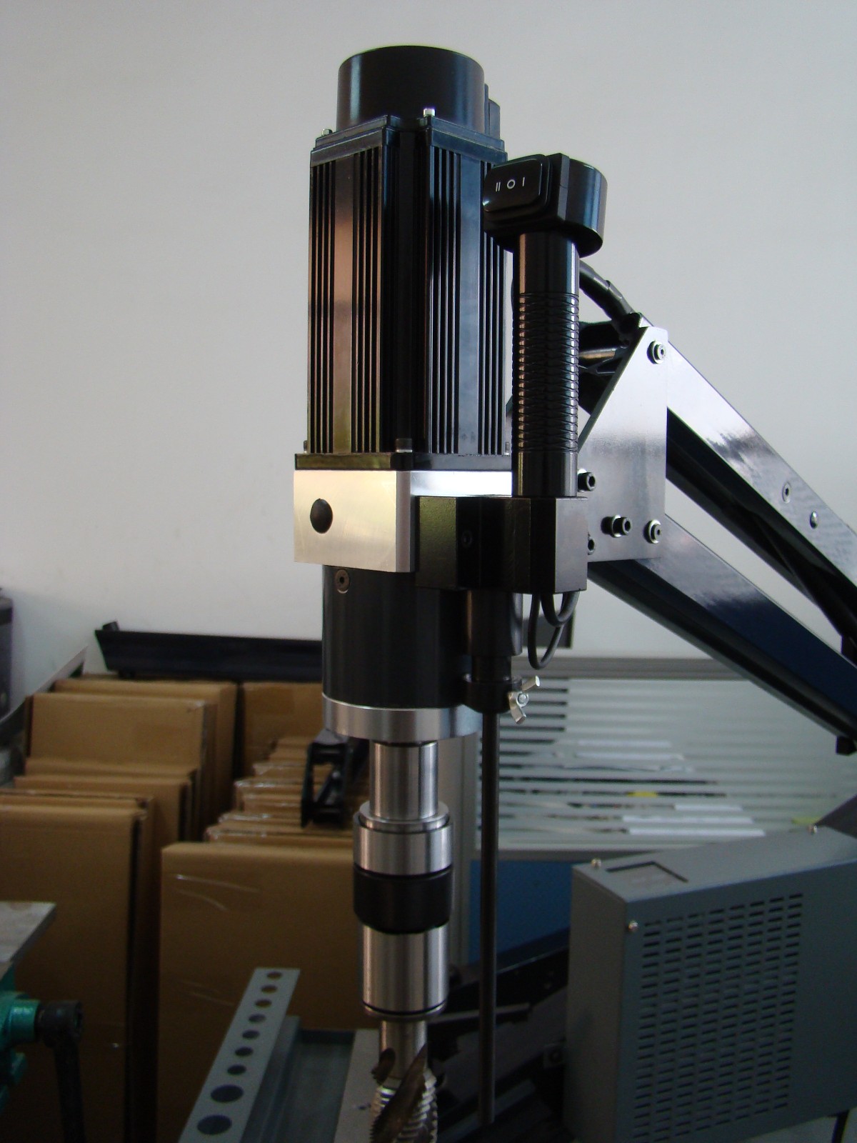 LFD904-24   (臂長1.2米)